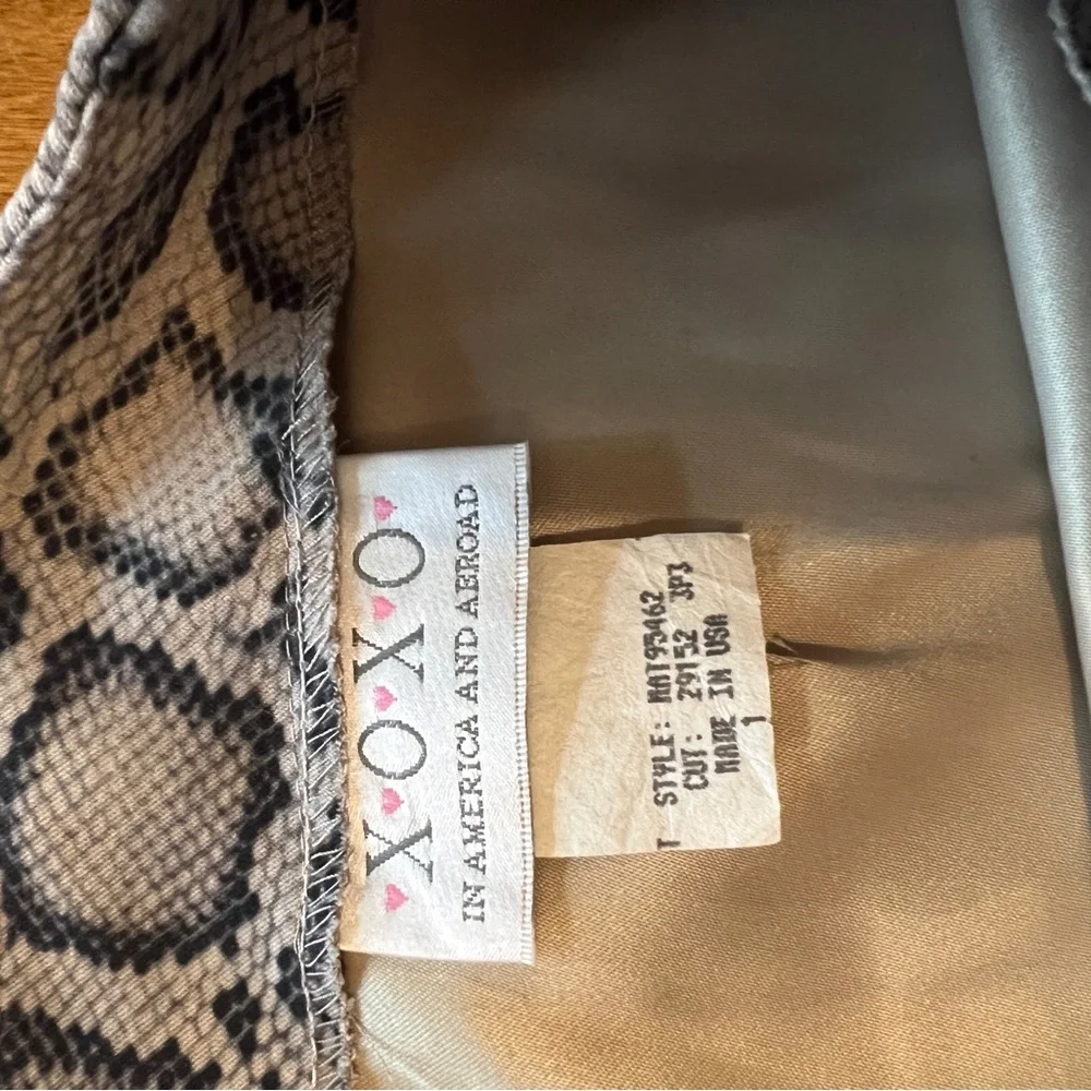 Vintage Snake Print Mini Skirt! Size 1 - Picture 6 of 7